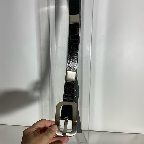 Suzi Roher Canada Black Leather Belt w/Silver Rectangle Hardware w/Silver Buckle - Picture 11 of 14